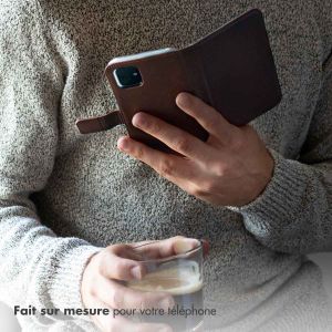Selencia Étui de téléphone portefeuille en cuir véritable iPhone 15 Pro - Brun