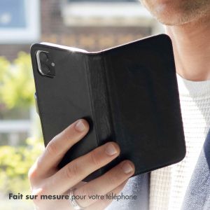 Selencia Étui de téléphone portefeuille en cuir véritable Samsung Galaxy S22 - Noir