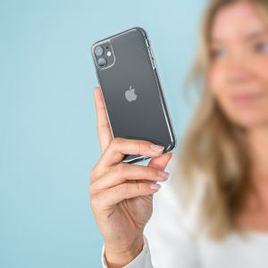 iMoshion ﻿Coque silicone iPhone 13 - Transparent