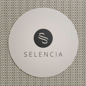 Selencia Coque tissée MacBook Pro 14 pouces (2021) / Pro 14 pouces (2023) M3 chip - A2442 / A2779 / A2918 - Taupe